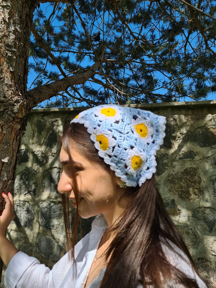 Crochet Bandana Daisy Blue , Flower Hair Kerchief, Blue Hair Scarf, Retro Bandana, Mothers Day Gift for Her, Crochet Hair Accessory