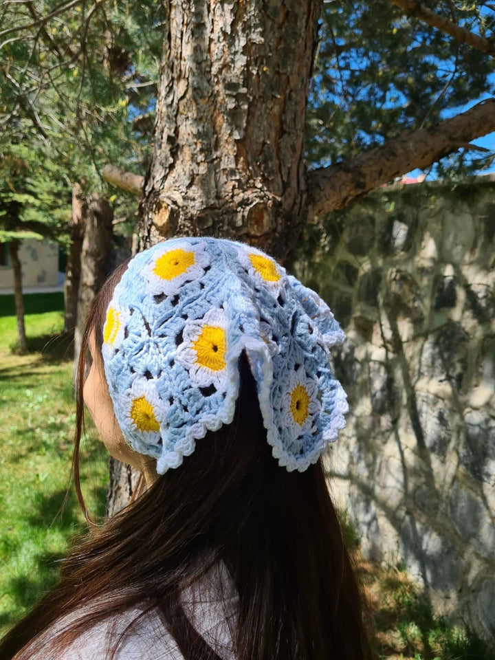 Crochet Bandana Daisy Blue , Flower Hair Kerchief, Blue Hair Scarf, Retro Bandana, Mothers Day Gift for Her, Crochet Hair Accessory