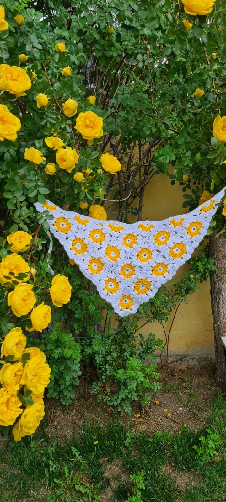 Crochet Bandana, Daisy Hair Kerchief, Hair Scarf, Crochet Hair Accessory, Summer Beach Retro Bandana, Mothers Day