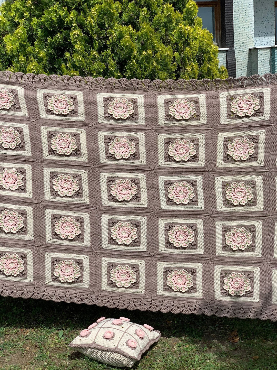 65" 105" Crochet Afghan Bedspread Throw, Daisy Knitted sofa blanket Granny Square, large crochet blanket, Mother Day Gift, Wedding Gift