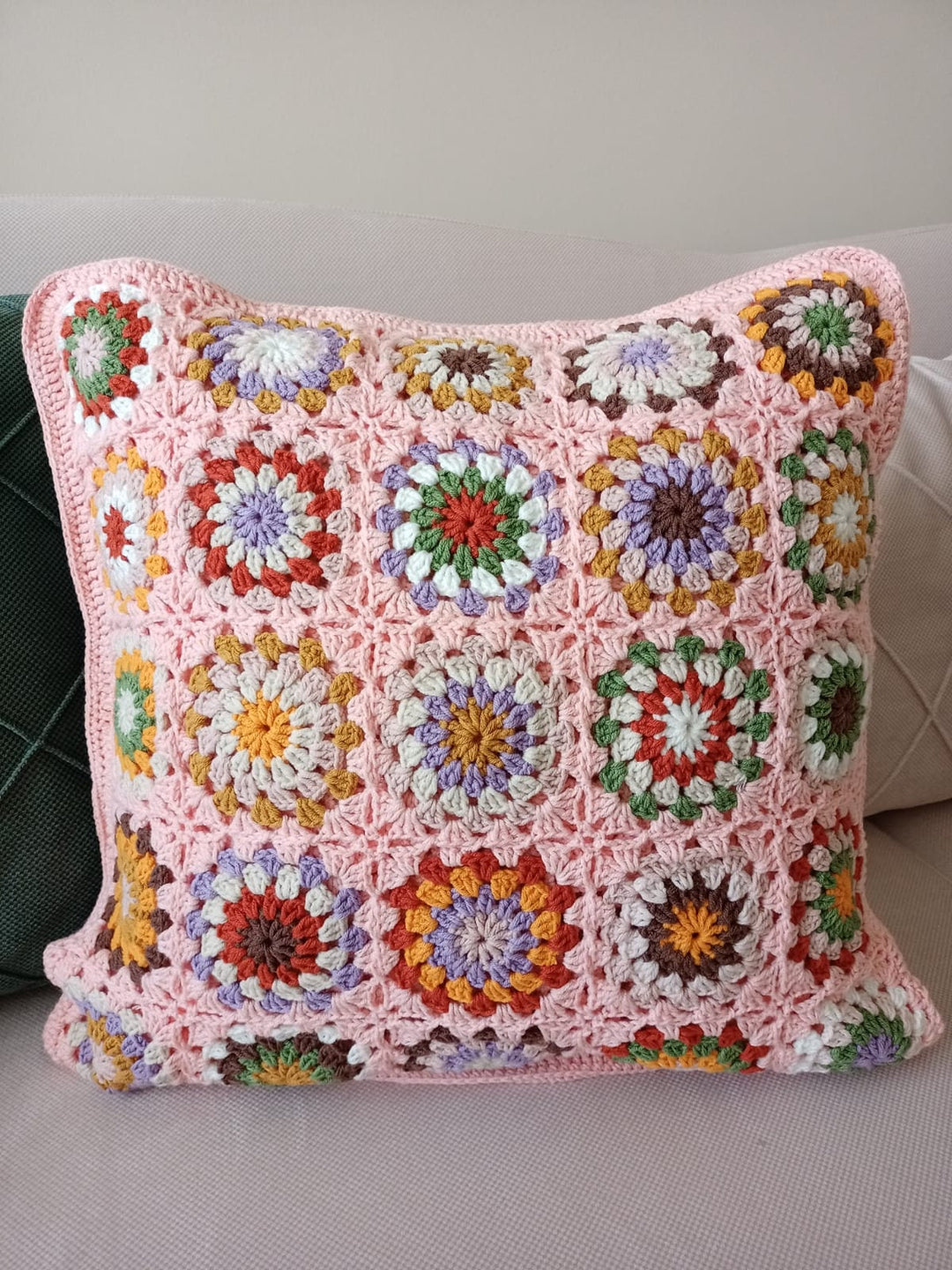 Crochet Daisy Pillow Cover Colorful, Granny Square Crochet Pillow Cover, Cushion Cover, Granny Coloful pillow cover, Pink Pillow