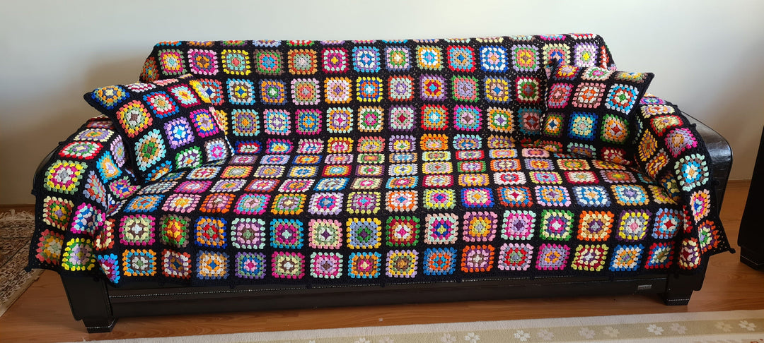 Roseanne's Granny Square Afghan, Crochet Afghan Blanket, Granny Square Bedspread Throw, Knitted sofa blanket, large crochet blanket, vintage