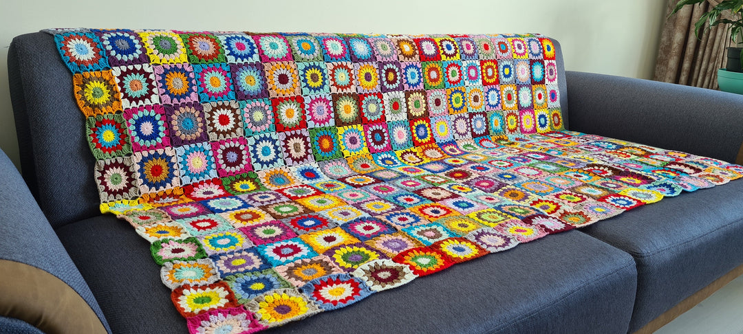 Crochet Daisy Afghan Blanket, Patchwork Knitted Sofa Blanket, Granny Square Bedspread Throw, Large crochet blanket, TV Blanket