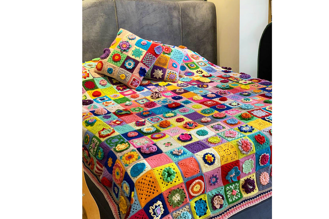 Crocheted afghan blanket, Crochet Afghan Throw Blanket, Flowers blanket, Bedspread Throw, Daisy Knitted sofa blanket Granny Square