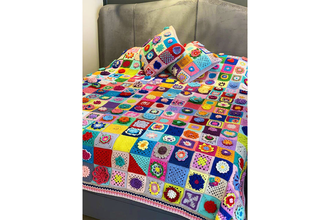 Crocheted afghan blanket, Crochet Afghan Throw Blanket, Flowers blanket, Bedspread Throw, Daisy Knitted sofa blanket Granny Square