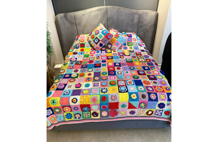 Crocheted afghan blanket, Crochet Afghan Throw Blanket, Flowers blanket, Bedspread Throw, Daisy Knitted sofa blanket Granny Square