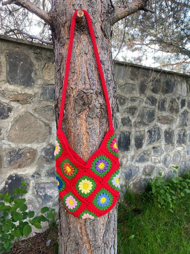 Red Crochet Crossbody Sunflower Mini HandBags, Flowers in Squares design, Crochet Daisy Bag, Granny Square Bag, Crochet Afghan Bag