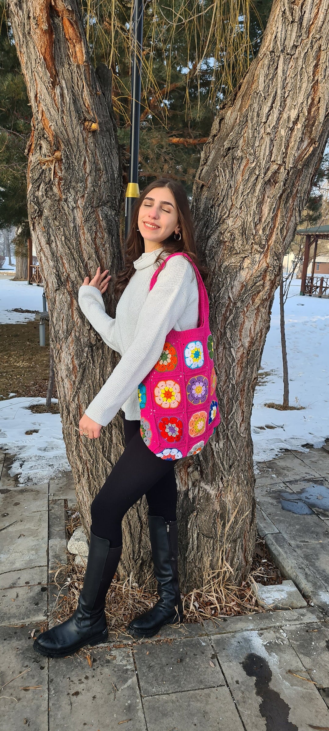 Fuchsia Crochet Daisy Bag, Granny Square Bag, Crochet Afghan Bag, Boho Bag, Crochet Purse, Retro Bag, Hippie Bag, Afghan Crochet