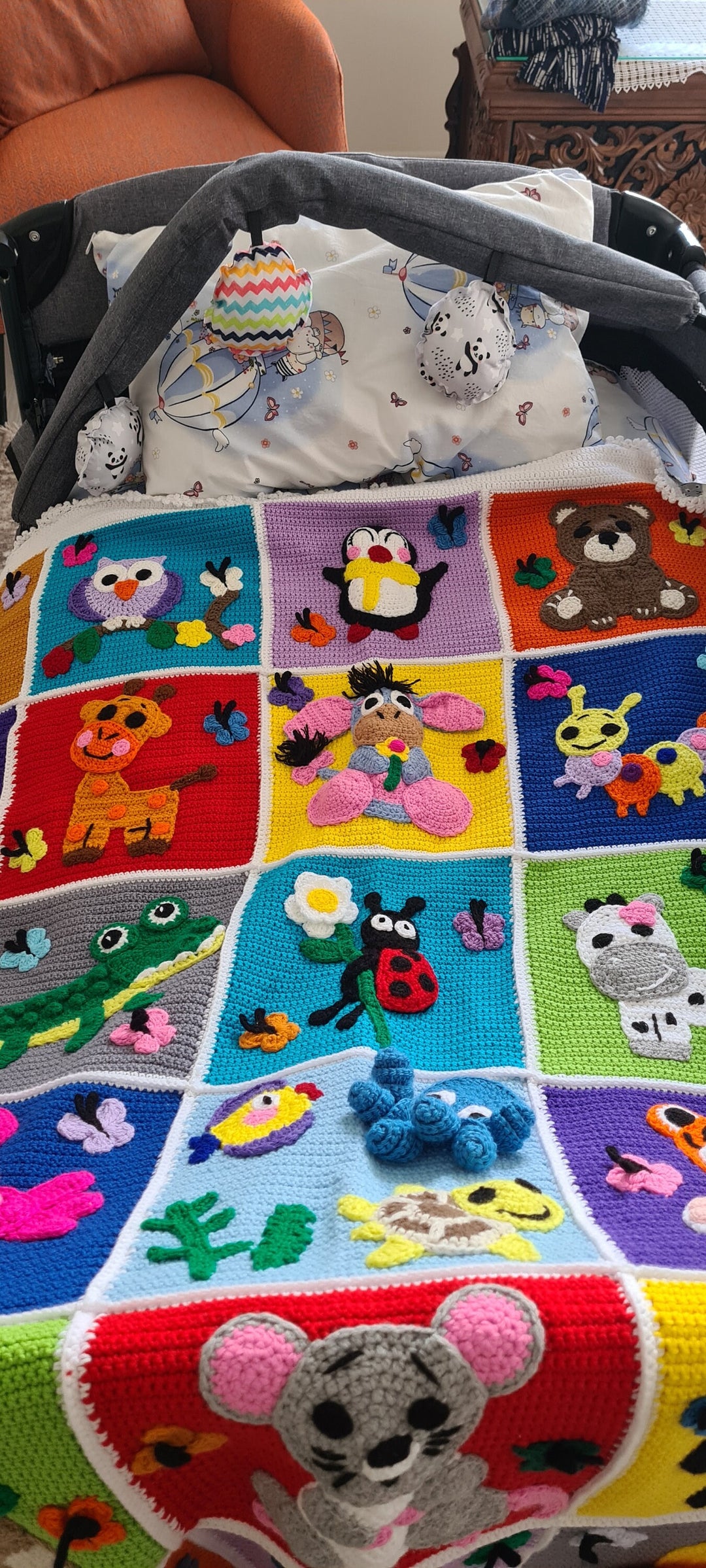 Knit Animal Newborn Blanket, Crochet Baby Blanket, Knit Safari zoo animals, Colorful Knit Baby Blanket, Baby stroller bedding