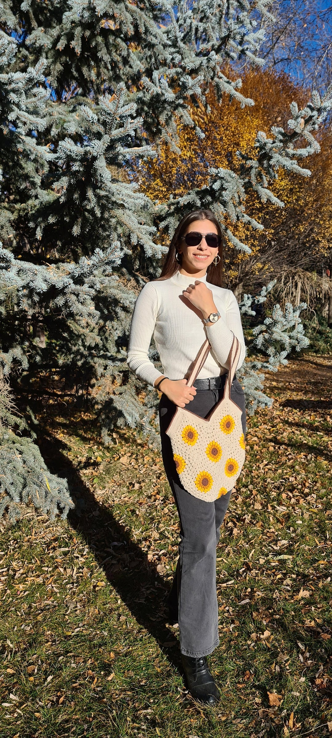 Crochet Sunflower Ecru Bag, Crochet Mini Shoulder Bags, Floral Knit Bag, Mini Daisy Bag, Grannysquare Bag, Crochet Purse, Knit Tote Bag