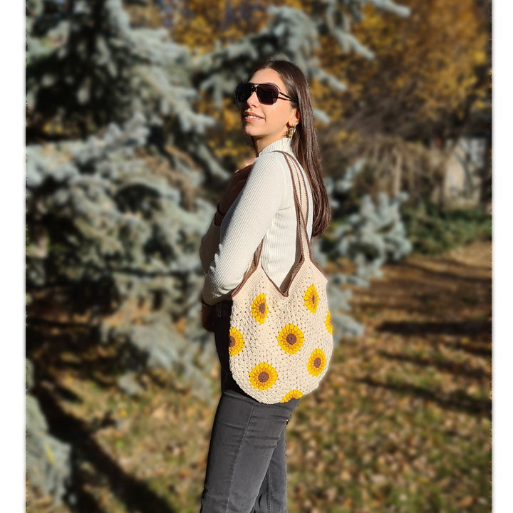 Crochet Sunflower Ecru Bag, Crochet Mini Shoulder Bags, Floral Knit Bag, Mini Daisy Bag, Grannysquare Bag, Crochet Purse, Knit Tote Bag