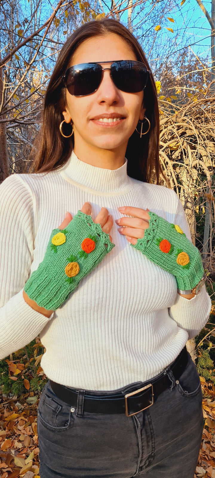 Ready to ship Crochet Green Gloves fingerless, floral knitted winter gloves, Half Finger floral Gloves, Womens Gloves, flower fingerless