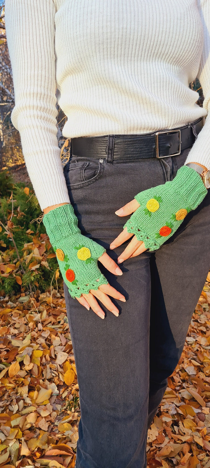 Ready to ship Crochet Green Gloves fingerless, floral knitted winter gloves, Half Finger floral Gloves, Womens Gloves, flower fingerless