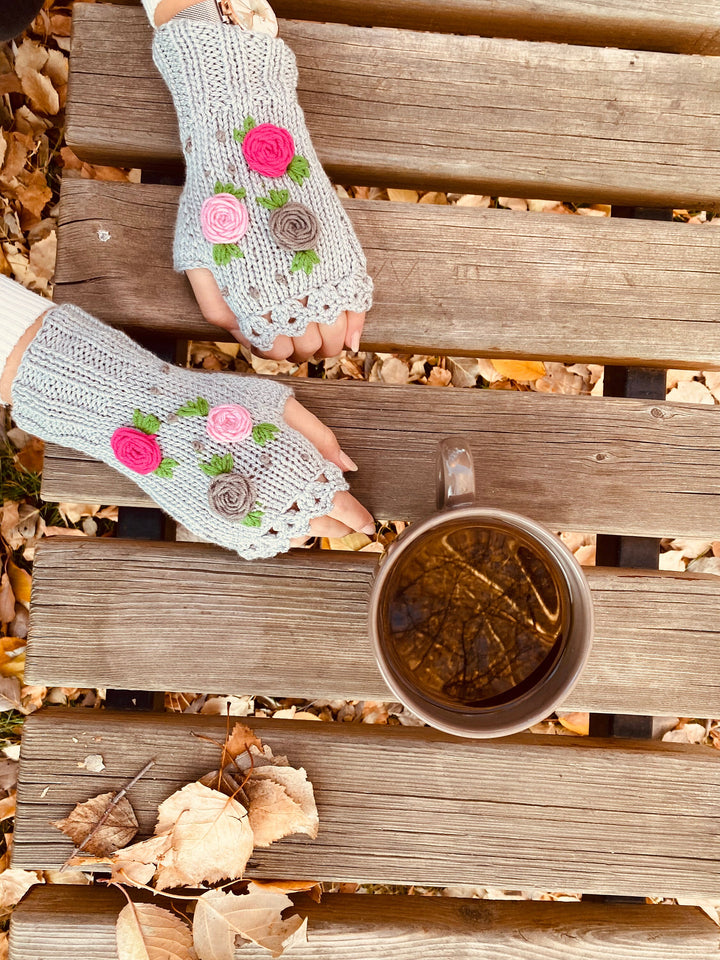 Crochet Gloves Gray fingerless, floral knitted winter gloves, Half Finger floral Gloves, Womens Gloves, flower fingerless