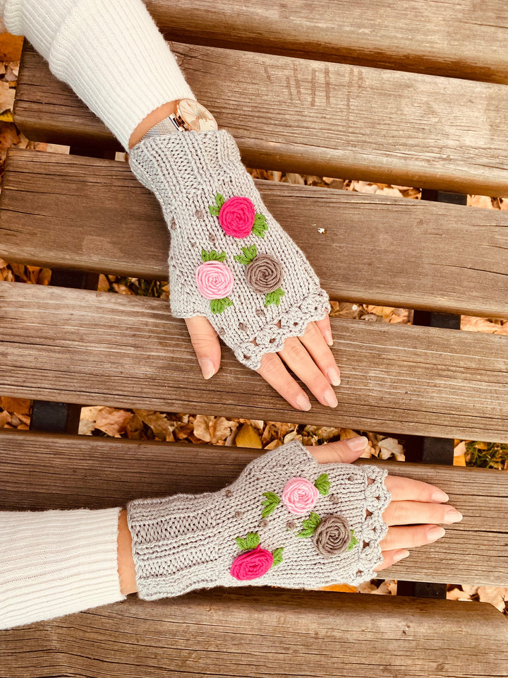 Crochet Gloves Gray fingerless, floral knitted winter gloves, Half Finger floral Gloves, Womens Gloves, flower fingerless