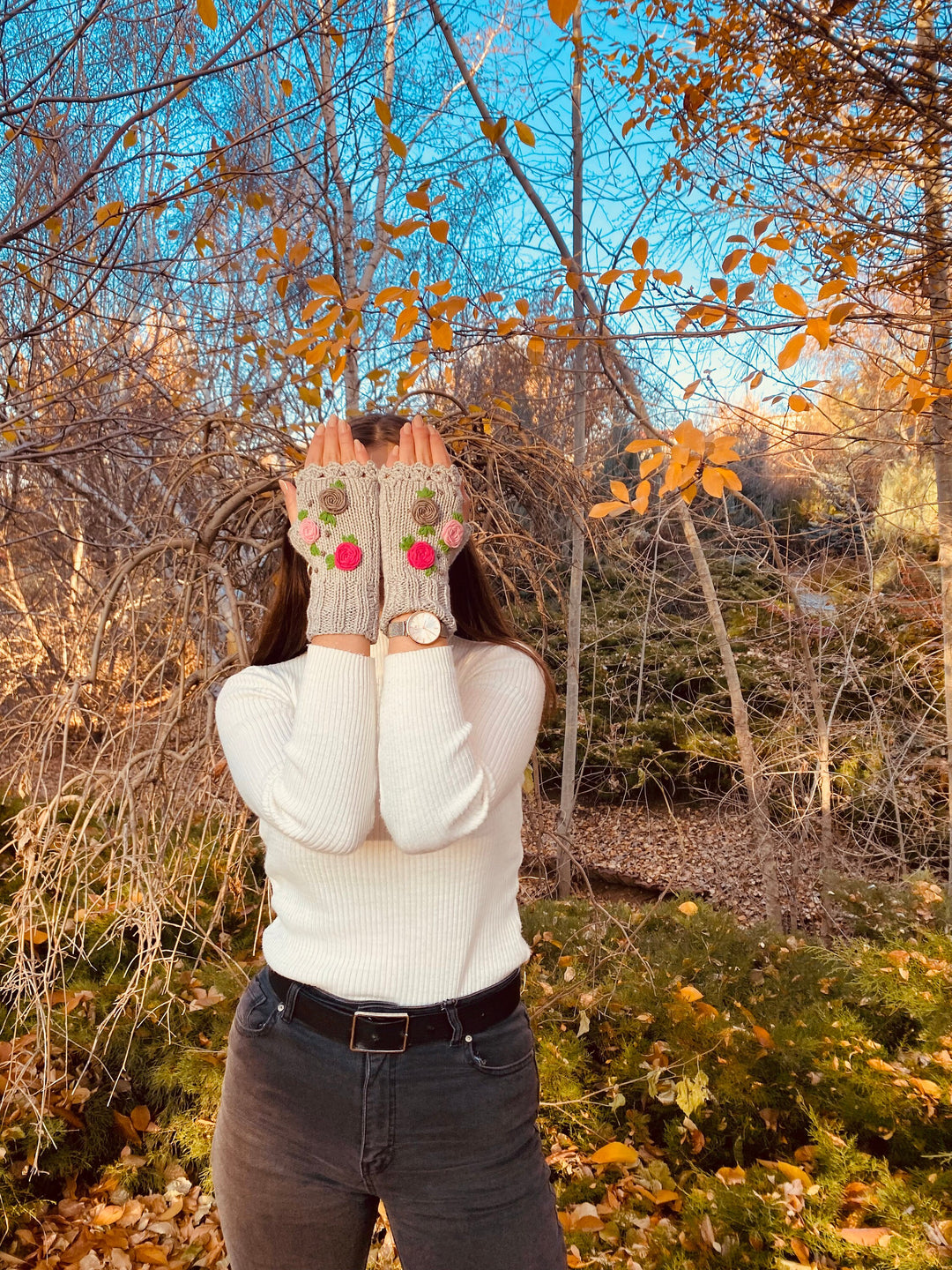 Crochet Gloves Gray fingerless, floral knitted winter gloves, Half Finger floral Gloves, Womens Gloves, flower fingerless