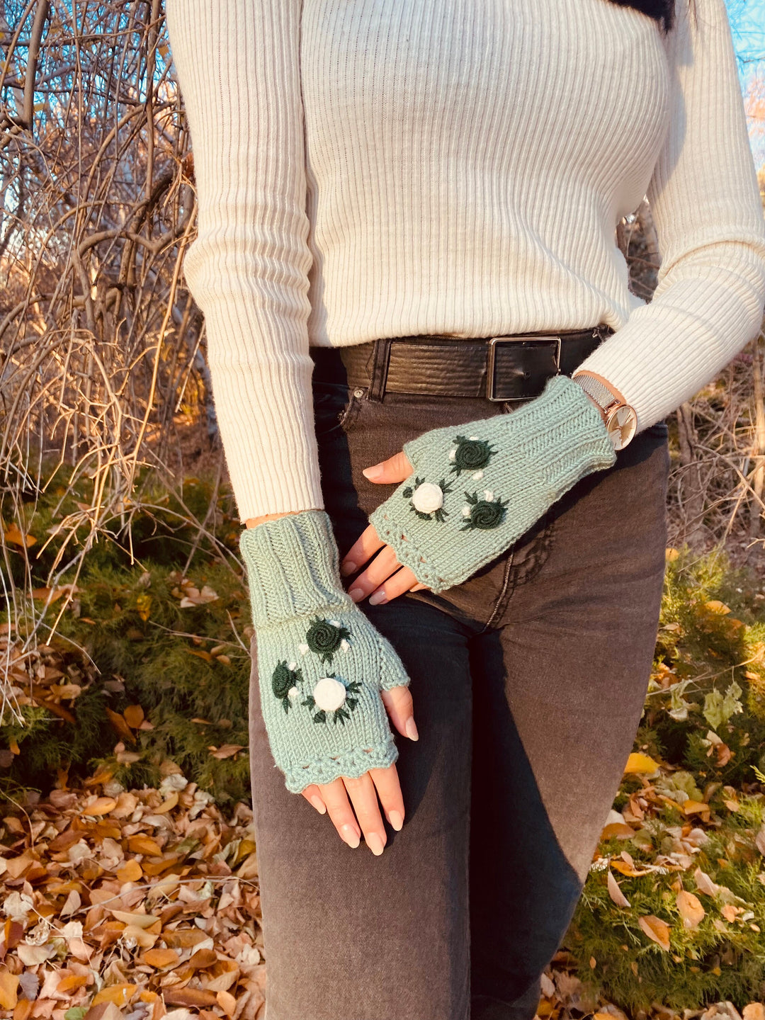 Green Crochet Gloves fingerless, floral knitted winter gloves, Half Finger floral Gloves, Womens Gloves, flower fingerless