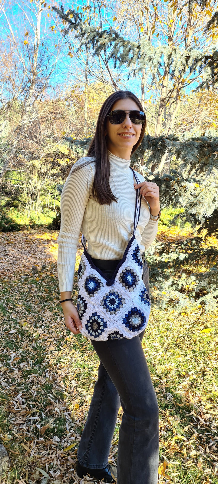 Crochet Shoulder Bag, Crochet Crossbody Bags, Crcohet HandKnit, Grannysquare Bag, Granny Square Bag, Crochet Bag, Crochet Purse