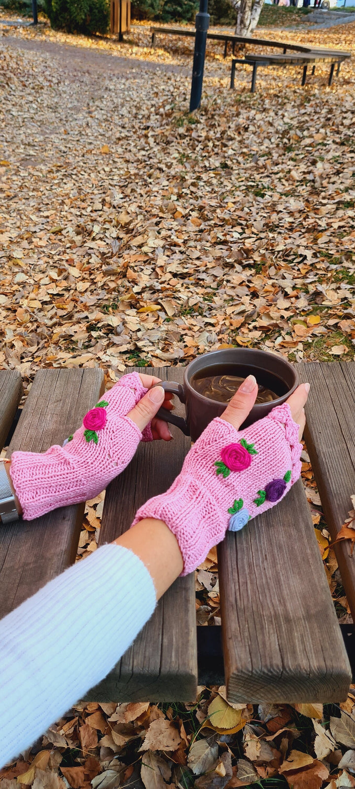 Ready to ship Crochet Pink Gloves fingerless, knitted winter gloves, Half Finger floral Gloves, Womens Gloves, flower fingerless