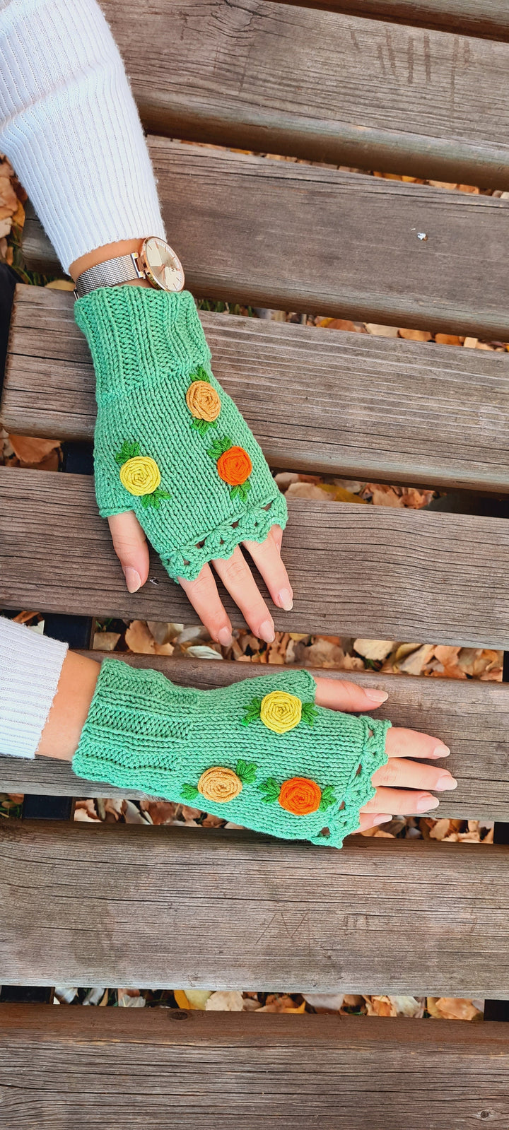 Ready to ship Crochet Green Gloves fingerless, floral knitted winter gloves, Half Finger floral Gloves, Womens Gloves, flower fingerless