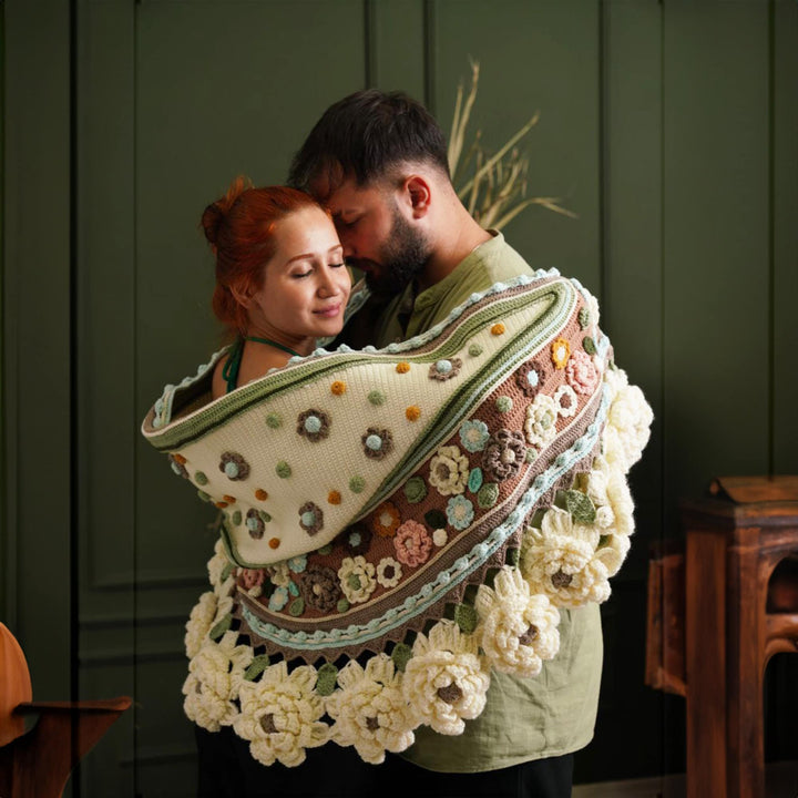 Green and White 3d Daisy Crochet Shawl