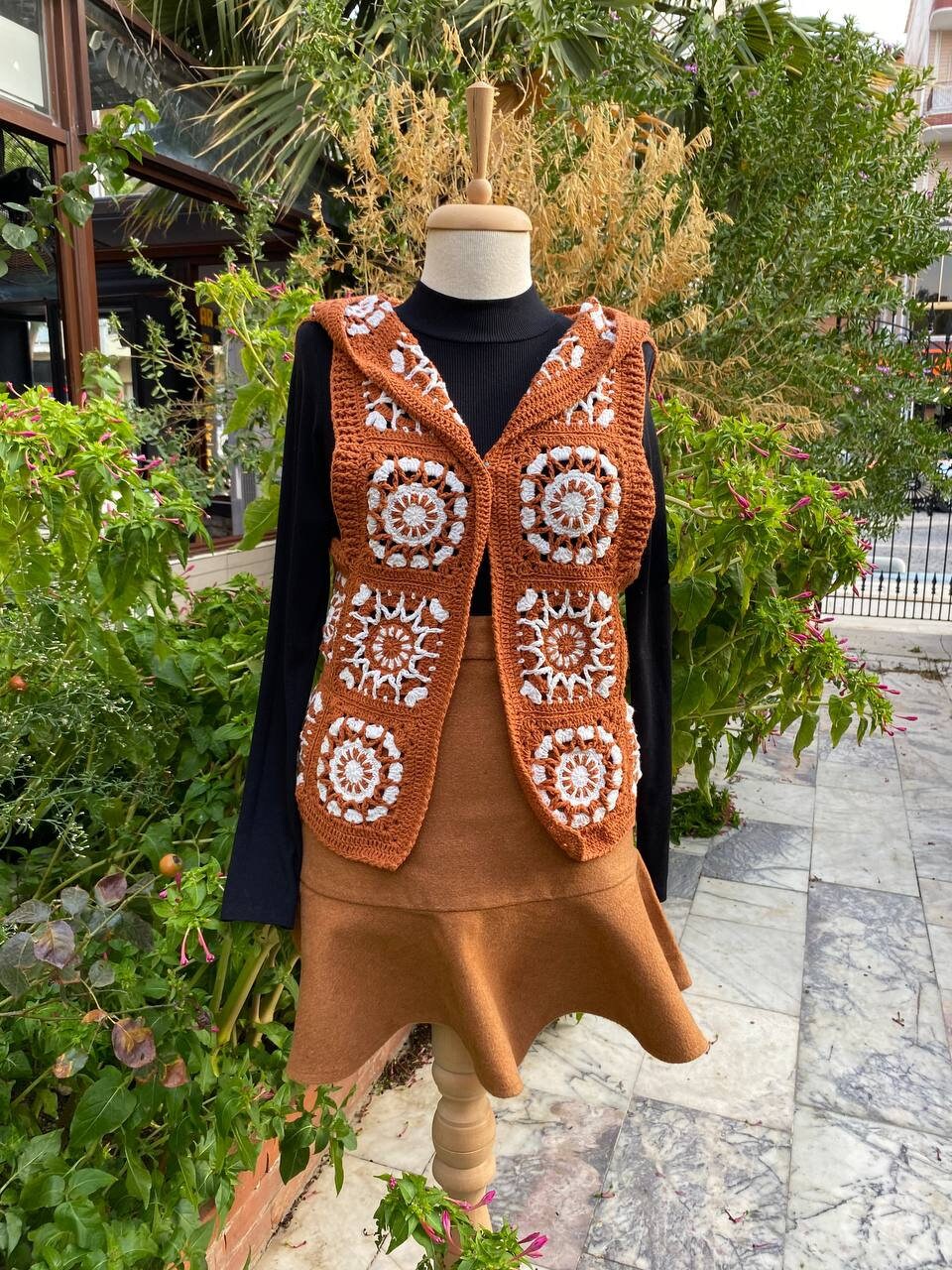 Caramel Crochet Floral Waistcoat Tunic, Knitted Daisy Jacket, Granny square Knit Cotton Patchwork Coat, Women Jacket, Christmas Gift